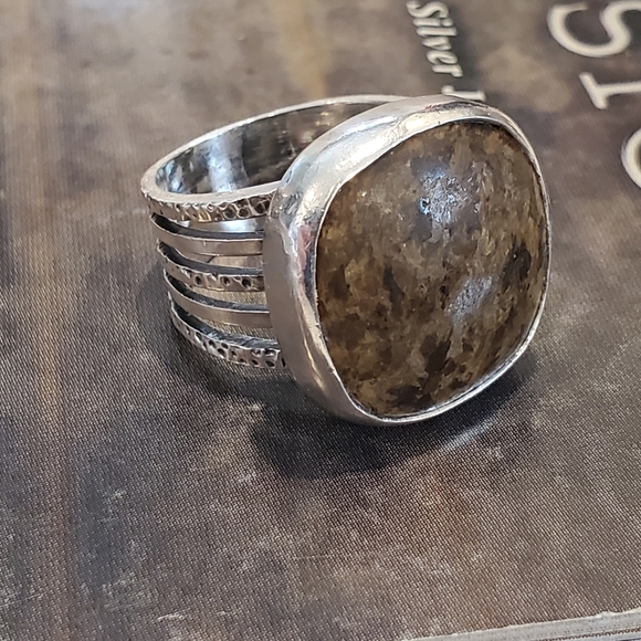 Silpada Ring - Picture 11 of 14